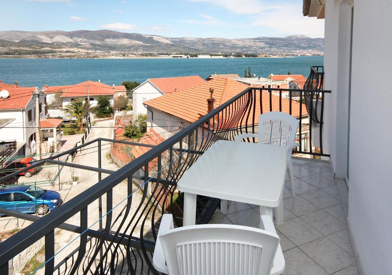 Apartments By The Sea Mastrinka, Ciovo - 4836 Трогир Экстерьер фото